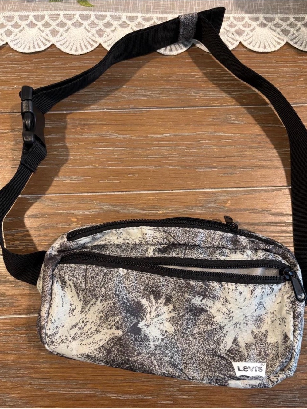 Levi’s fanny pack bag